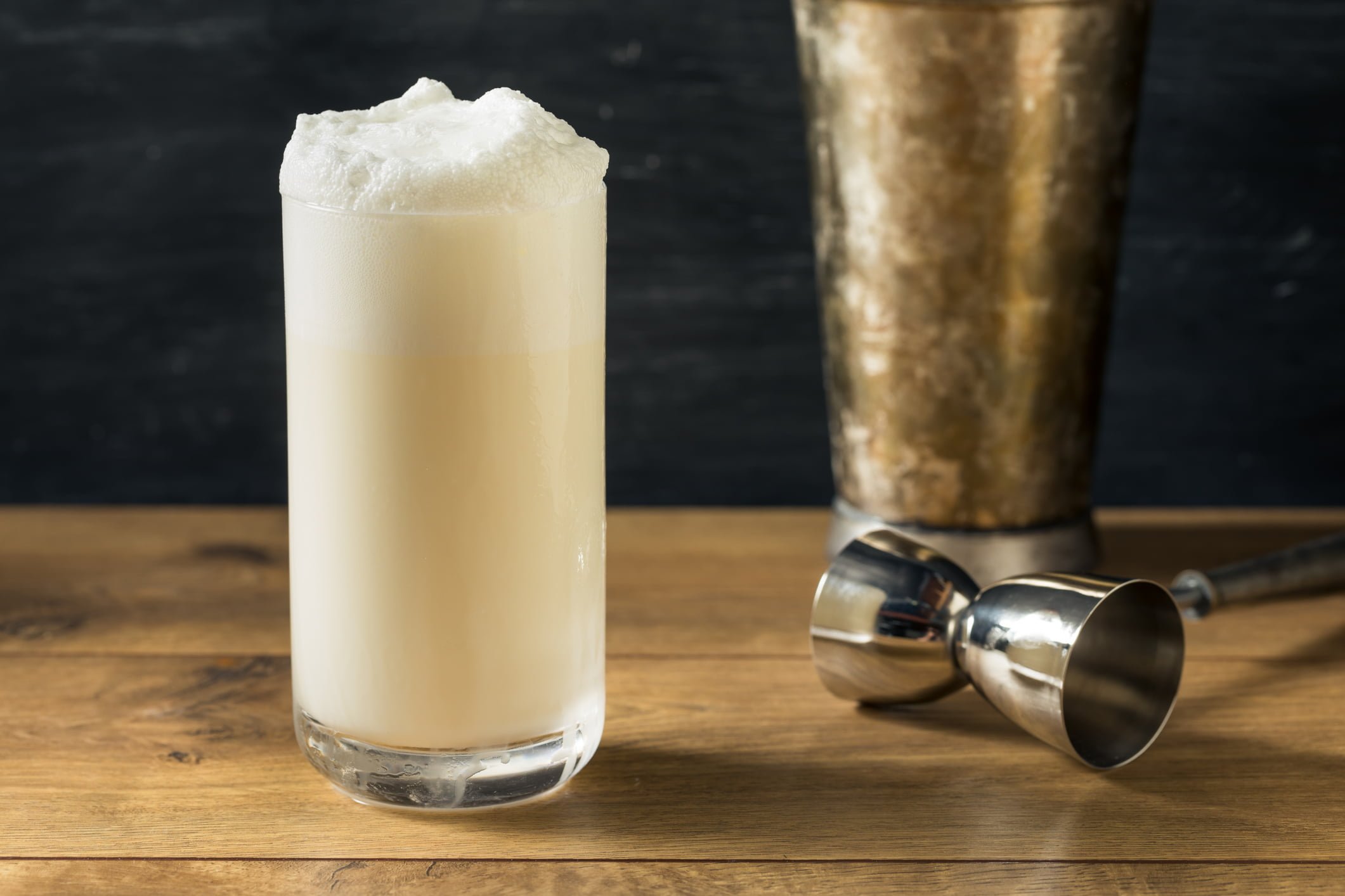 Ramos Gin Fizz cocktail maken recept Cocktailtjes