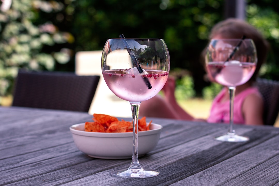 Cocktails naast de barbecue: zo kies je de juiste combinatie